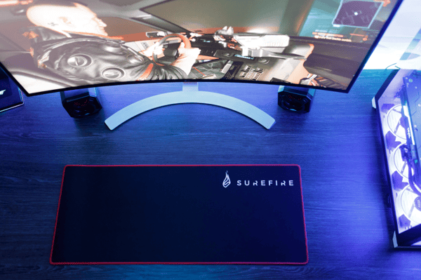 Surefire Gaming Silent Flight 680 - Gaming Musemåtte - 68 x 28 cm. - Sort/Rød