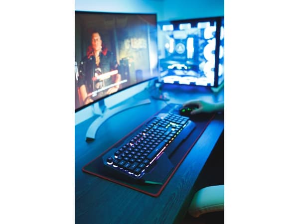 Surefire Gaming Silent Flight 680 - Gaming Musemåtte - 68 x 28 cm. - Sort/Rød