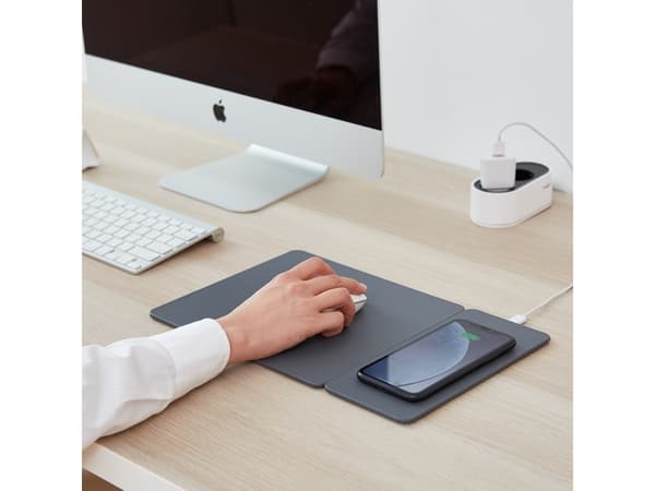 POUT Splitted mouse pad with high-speed charging HANDS 3 SPLIT dust, Grå, Monokromatiskt, ABS synthetics, Polyuretan, USB-ström, Halksäkert underlag