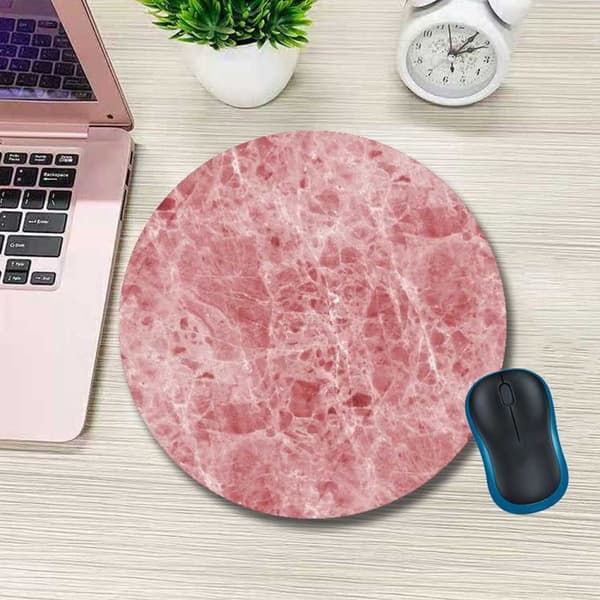 Pehmeä pyöreä hiirimato painetulla vaaleanpunaisella marmorilla 20 cm