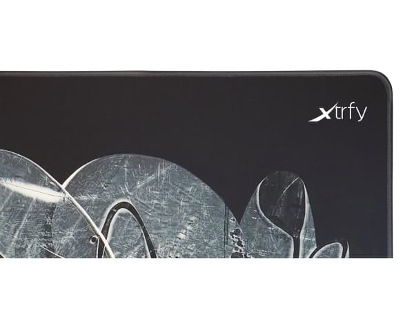 Xtrfy GP4, Musta, Harmaa, Valkoinen, Kuva, Kangas, Liukumaton pohja, Pelihiirimatto