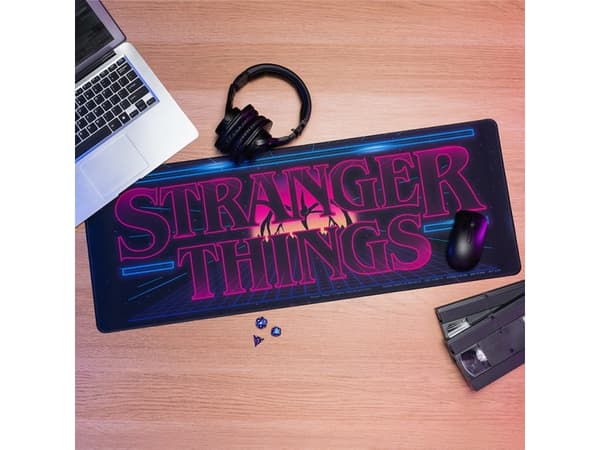 Biurko Paladone STRANGER THINGS - MATA NA BIURKO ARCADE