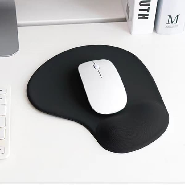 INF Ergonomisk musmatta med handledsstöd - Svart