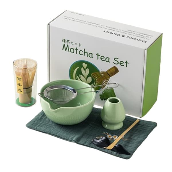 Keraaminen teeastiasto, joka sisältää matcha-kulhon, keittiöpyyhkeen ja matcha-vispilän, 7-osainen setti