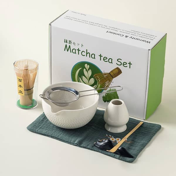Keraaminen teeastiasto, joka sisältää matcha-kulhon, keittiöpyyhkeen ja matcha-vispilän, 7-osainen setti