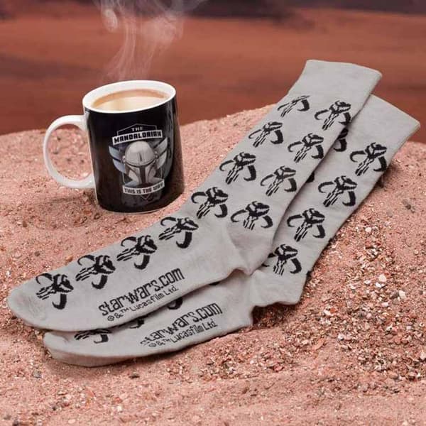 Star Wars the Mandalorian Presentset Med Mugg och Strumpor