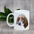 Pikkukuva 4 / 6: Basset Hound - muki, jossa on valokuva ja merkintä geometrisesta Art-Dog koirasta