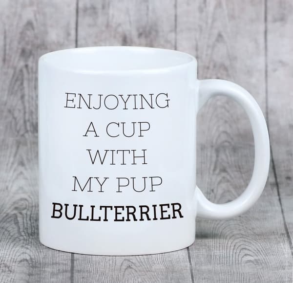 Bullterrieri, Bullterrieri - muki, jossa on valokuva ja merkintä geometrisesta Art-Dog koirasta