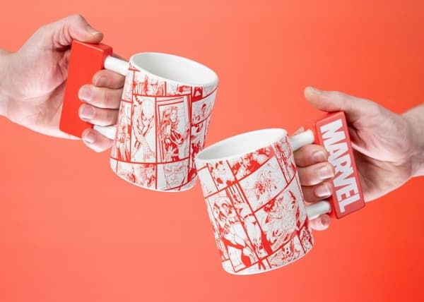 Mugg - MARVEL - Marvel-logotyp - Röd/vit - Keramik - Diskmaskinvänlig