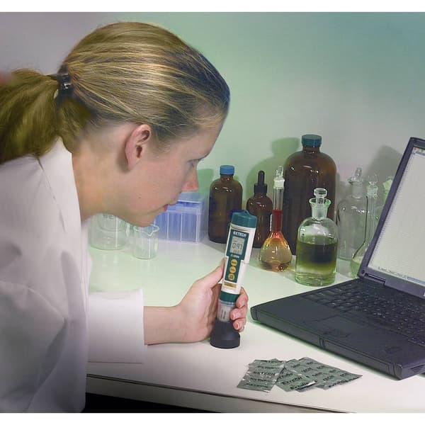pH-mätare Extech PH100 pH-värde 0 - 14 pH Kalibrerad (ej certifierad kalibrering)