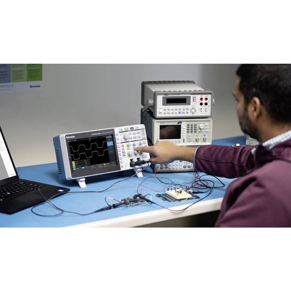 Tektronix TBS2072B Digitalt oscilloskop 70 MHz 2 GSa/s 8 Bit 1 st