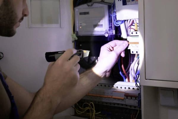 Voltcraft MS-500 kosketukseton jännitetesteri Cat IV 1000 V Led Akustinen