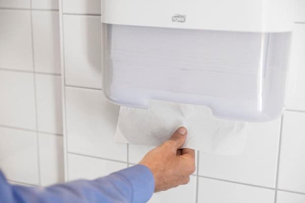 Tork Singlefold C-taitettu käsipyyheannostelija, korkeus valkoinen