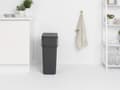 Miniatyrbillede 5 af 8: Brabantia Sort & Go Skraldespand - 40 l - Mørkegrå