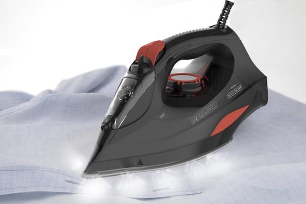 Black+Decker BXIR300E BXIR3000E Dampstrygejern, 3000, Keramik, Sort (BXIR3000E)