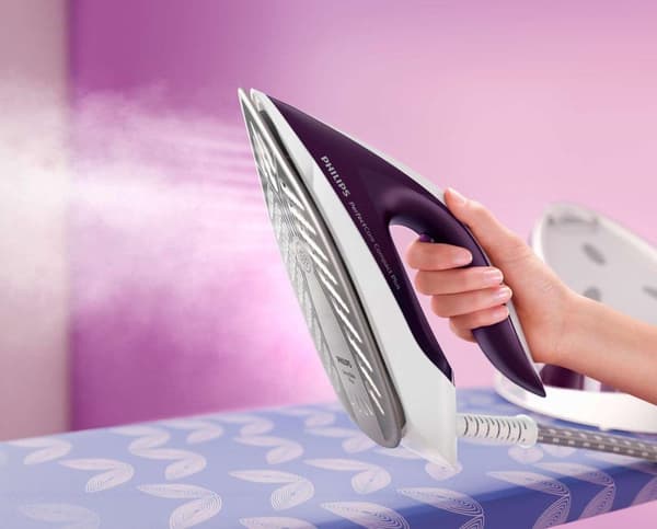 Philips - PerfectCare Compact Plus - Strygejern med dampstation (GC7933/30)