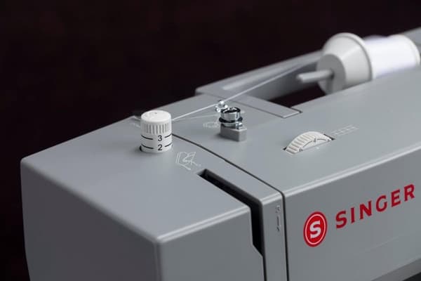 SINGER Heavy Duty -automaattinen sähköinen ompelukone