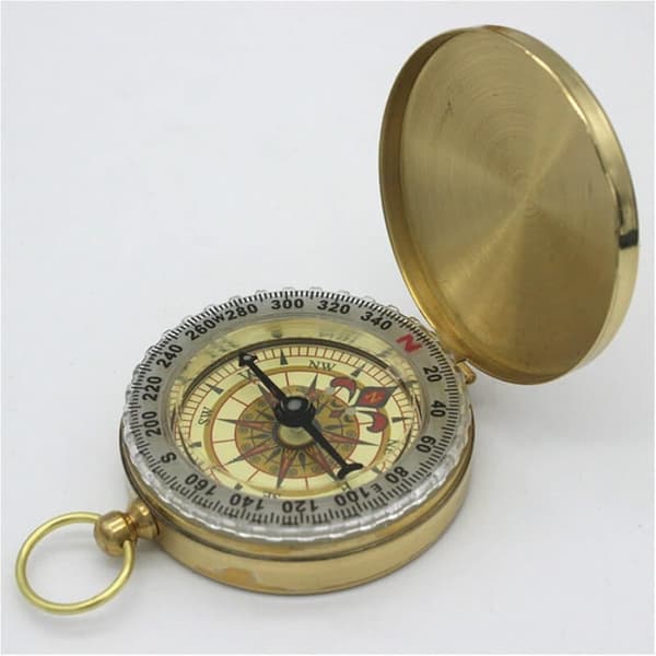Compass Compass G50 Pure Copper Compass Fickur Retro Flip Compass Utomhus bergsklättring Multifunktionell lysande kompass med lock