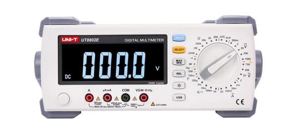 Uni-T UT8802E -laboratoriomittari