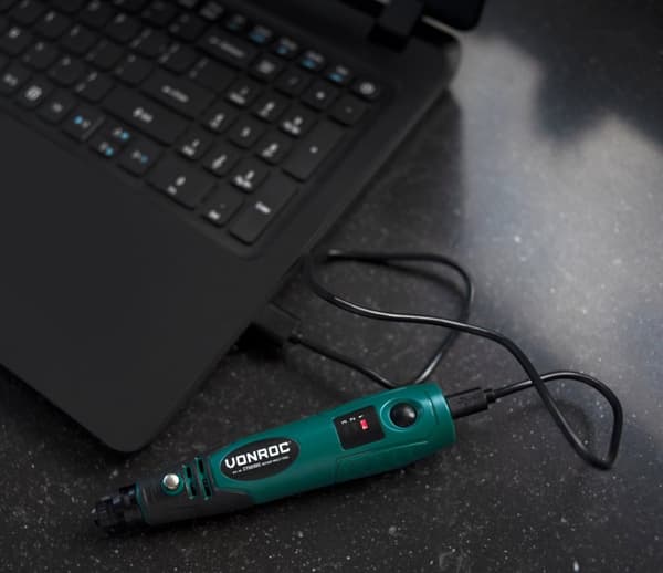 VONROC Multiværktøj 4V | Batteridrevet - opladelig | Inkl. oplader og 31 dele tilbehør