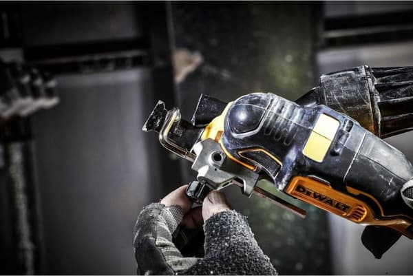 18V multiverktyg DEWALT DCS356N