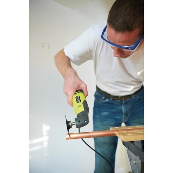 RYOBI - Multiverktyg 200W - 10 000-20 000 osc/min - 3° oscillation - Levereras i påse med 2 blad, 1 slipplatta & slipmedel - RMT200-S