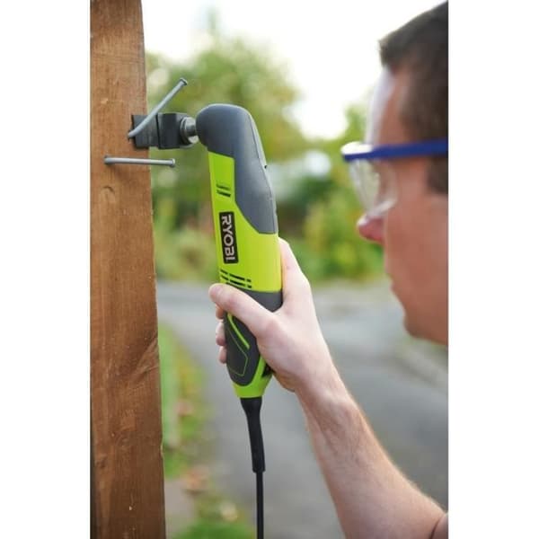 RYOBI - Multiverktyg 200W - 10 000-20 000 osc/min - 3° oscillation - Levereras i påse med 2 blad, 1 slipplatta & slipmedel - RMT200-S