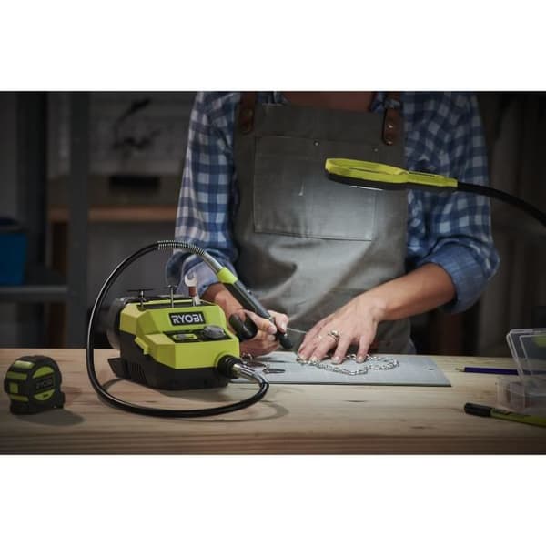 Mini multiverktyg - RYOBI - 18V - 4 000-35 000 rpm - Levereras med 35 tillbehör