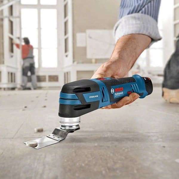 12V GOP 12V-28 Professionell fräs-slipmaskin (utan batteri eller laddare) + L-Boxx fodral - BOSCH - 06018B5001