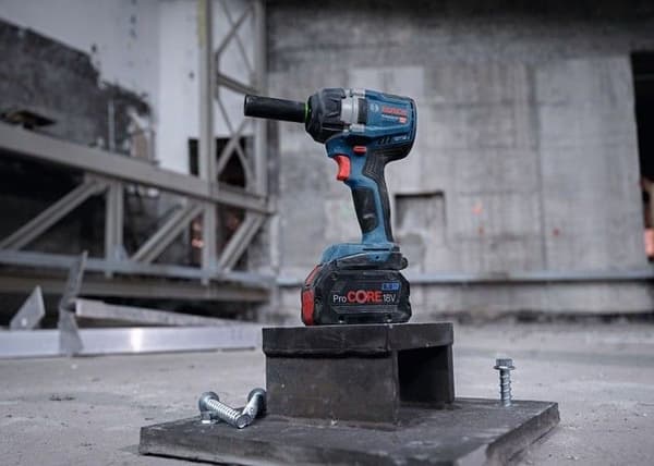 Clé à Chocs BOSCH GDS 18V-750 C (Maskin ensam + L-Boxx 136 + Bluetooth-modul GCY42)