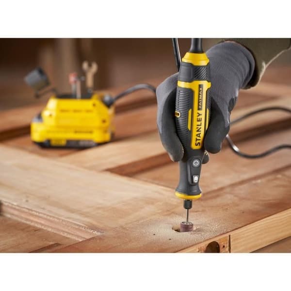 Rotationsverktyg - STANLEY - SFMCE030B-XJ - 18V - 6700/34000 varv/min - Utan batteri