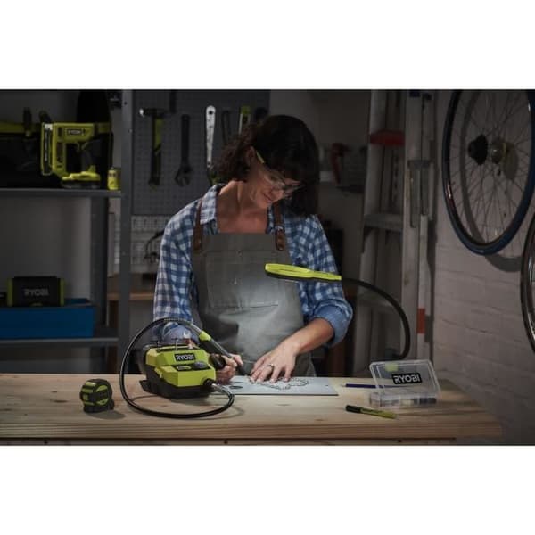 18V mini multiverktyg - RYOBI - RRTS18-120GA35 - 4 000-35 000 rpm - Levereras med 2,0 Ah batteri, laddare & 35 tillbehör