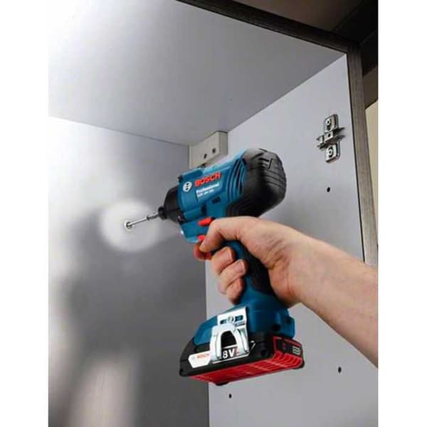 BOSCH Kit GSB 18V-21 + GDR 18V-160 (2 x 2,0 Ah + AL1820CV + L-Boxx 136)