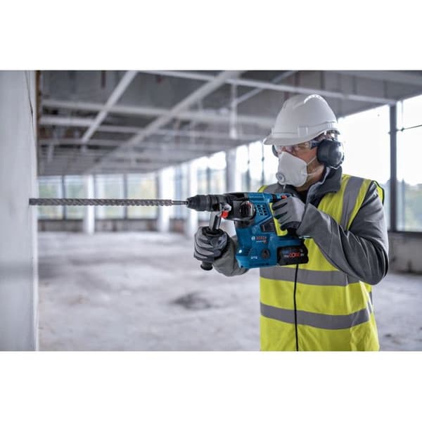 Perforator SDS-PLUS GBH 18V-28 CF - BOSCH - med 2 batterier 18V 8.0Ah - laddare - L-BOXX - 611921002