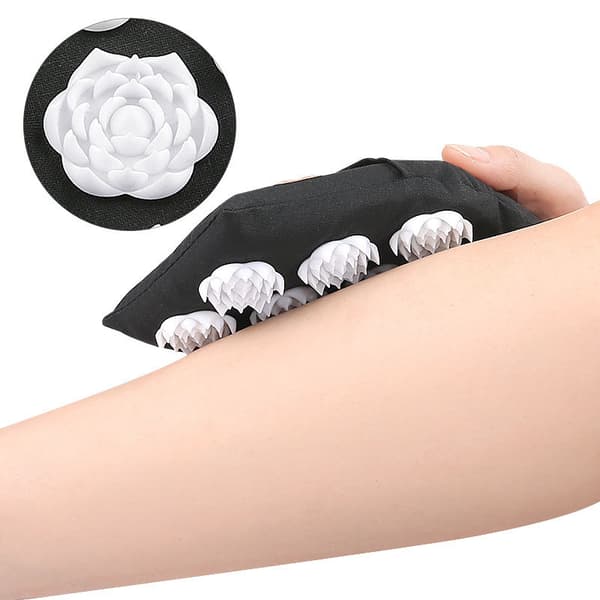 INF Akupressur massagehandskar med strassspänne Model 1