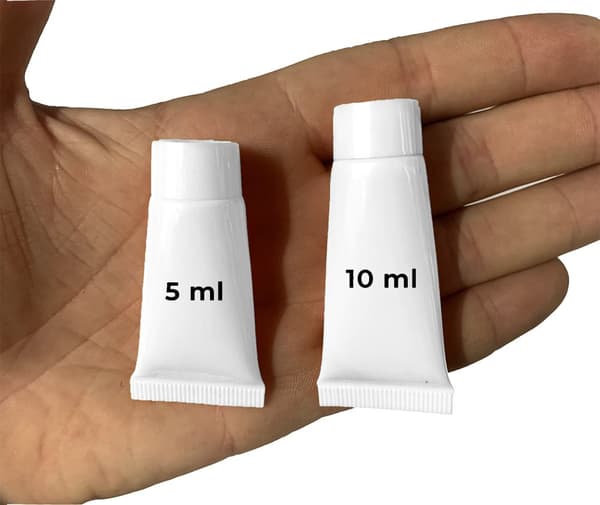 Set med 50 påfyllningsbara kosmetiktuber (10 ml, vit)
