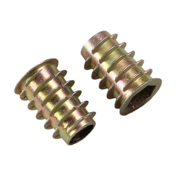 Sats med 50 gängade insatser (skruvmuttrar, M10x15 mm)