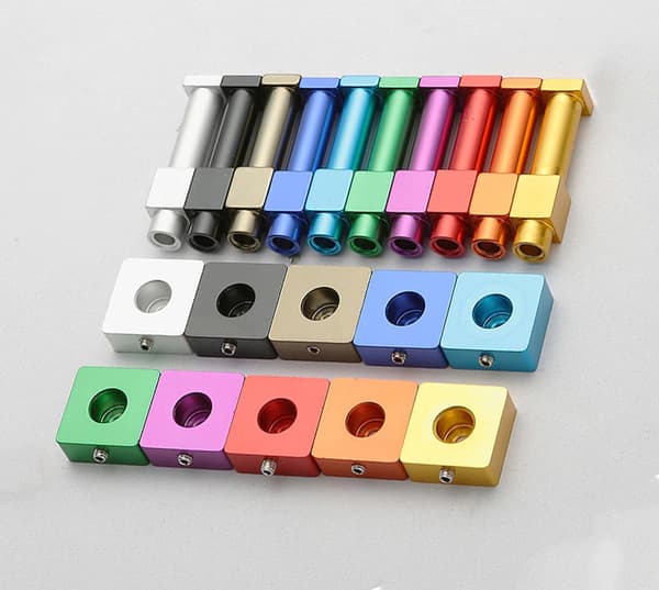 Set med 10 klädkrokar (aluminium, fyrkantig, brons)