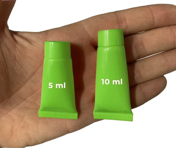 Set med 50 påfyllningsbara kosmetiktuber (10 ml, grön)
