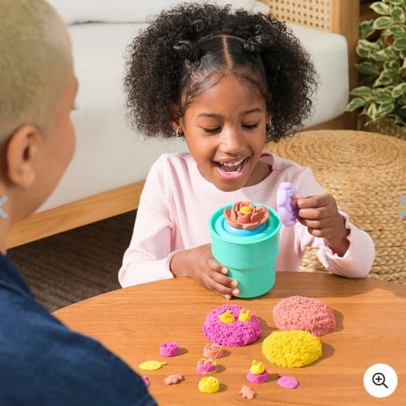 Kinetic Sand Squish Blossom