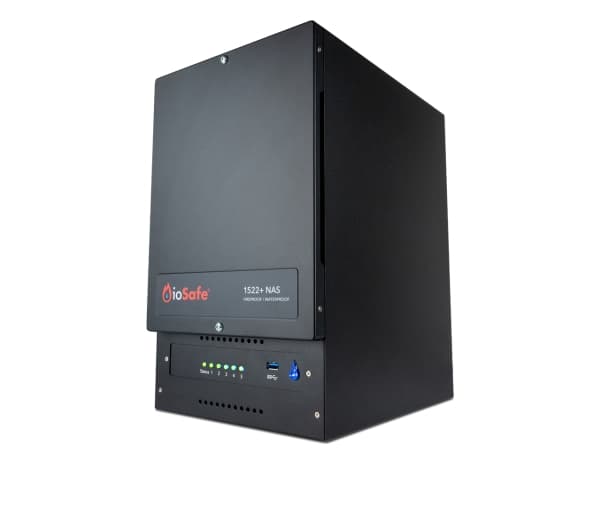 ioSafe 1522+, NAS, Skrivbord, Ryzen Embedded, R1600, 8 GB, DDR4