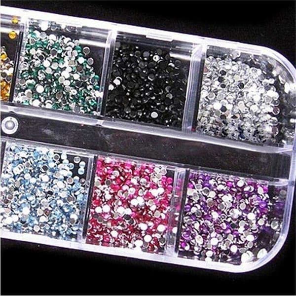 12 stk Rhinestone In box - 2mm - Negle dekorationer