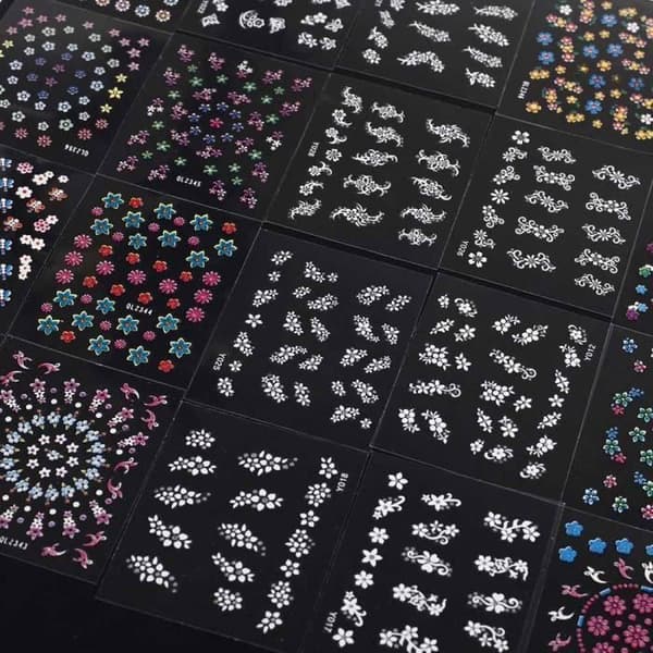 3D-nagelklistermärken - Ej specificerat - Blommigt - 50 st - Blandade färger - Enkel manikyr