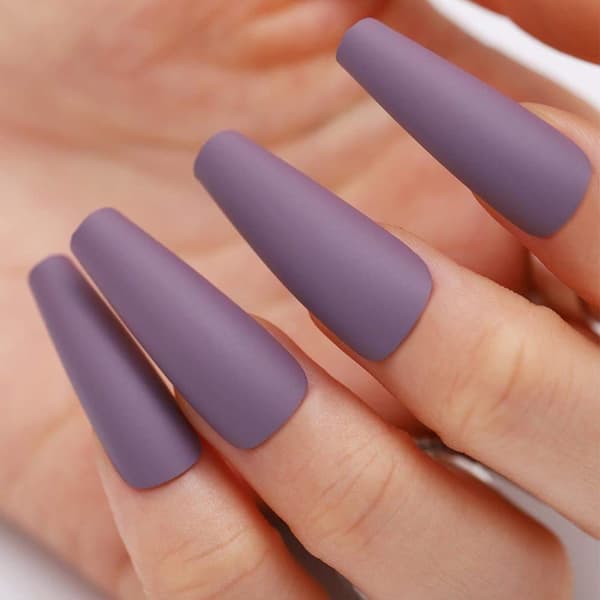 Matta Superpitkät tekokynnet Arkku Ballerina Extra Pitkä painallus kynsissä Akryyli tekokynnet Akryyli täyspäälliset kynnet 24 kpl (violetti)