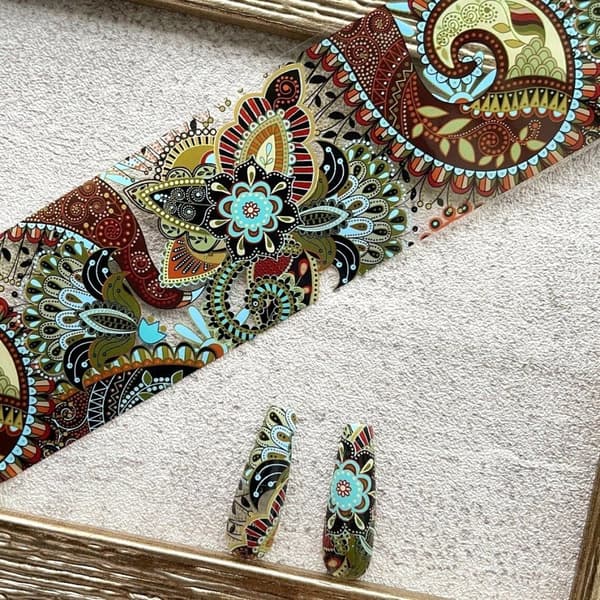 10 kpl siirtofoliota 10 cm x 4 cm mandala- ja heimokukkisetti
