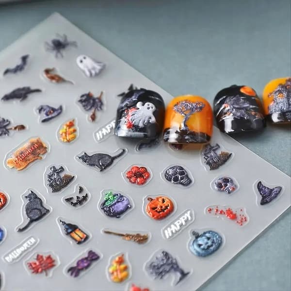 Itseliimautuvat 3D-kuperat kynsitarrat kuvioilla Halloween kissa kurpitsa