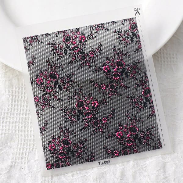 Itseliimautuvat kuperat 3D-kynsitarrat kuvioilla LACE