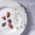 Pikkukuva 7 / 11: 3D-kynsitarrat, itseliimautuvat, kuperat kuviot, kielon kukat
