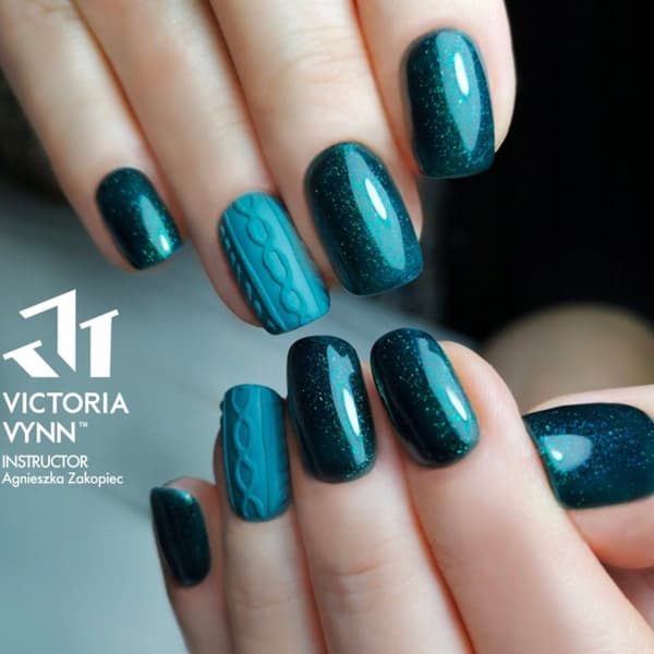 Victoria Vynn - Pure Creamy - 139 Navy Peony - Gellack