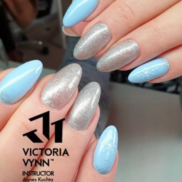 Victoria Vynn - Pure Creamy - 143 Magical Silver - Gellack
